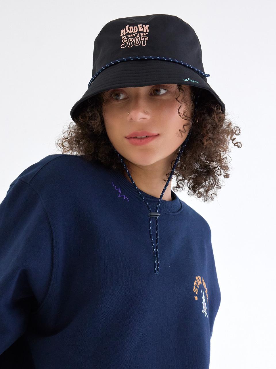 oddsocks Odd Socks Outdoor Camping Hidden Spot Bucket Hat [Black]