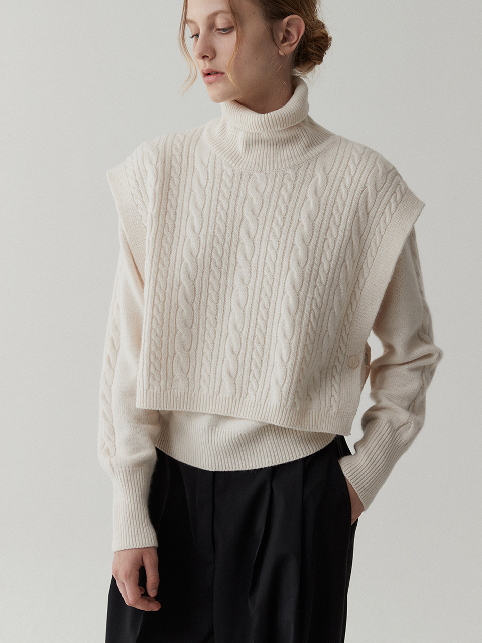 ODER Cashwool Turtleneck Open Vest - Cream