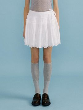 OEF Flower Embroidery Ruffle Skirt_White
