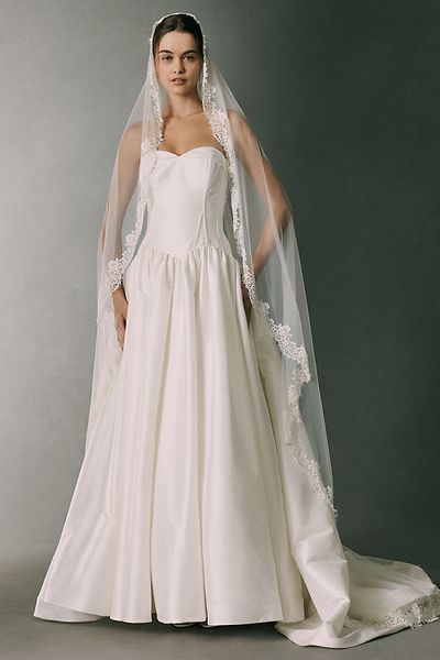 Ofrenda Mantilla Pearl Lace Chapel Veil