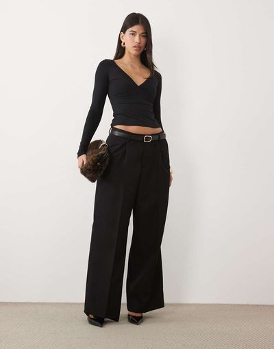 Oh Polly Oh Polly modal plunge v-neck long sleeve top in black