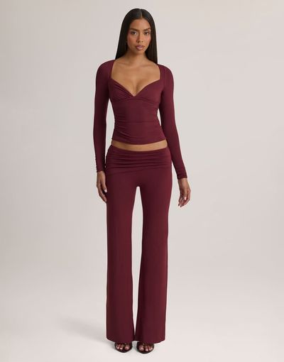 Oh Polly Oh Polly modal v-neck long sleeve ruched waist top set in plum-RED