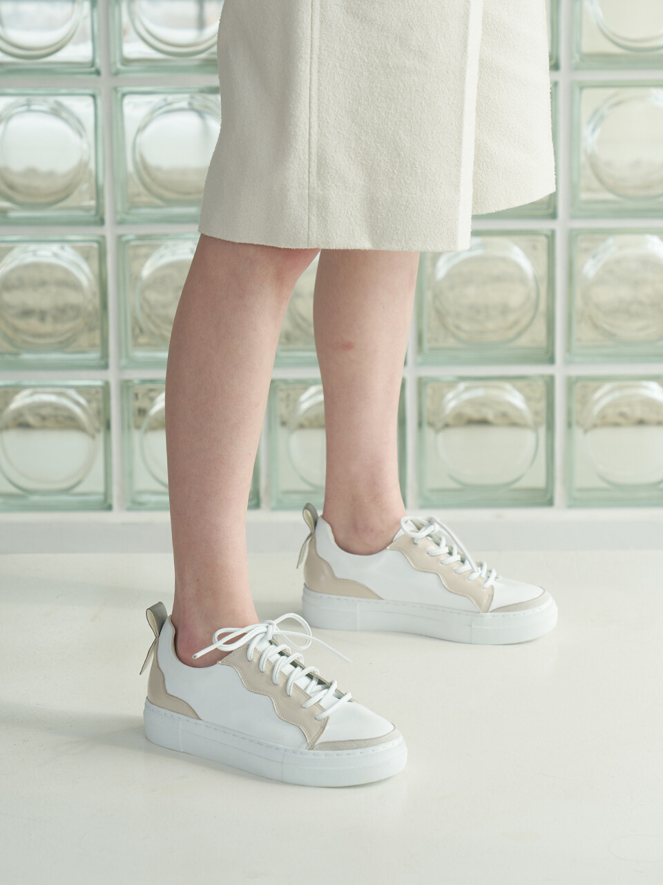 OI PAINTED Alto Sneakers - White