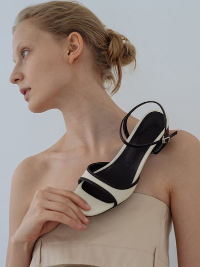 OI PAINTED Irene Sandal