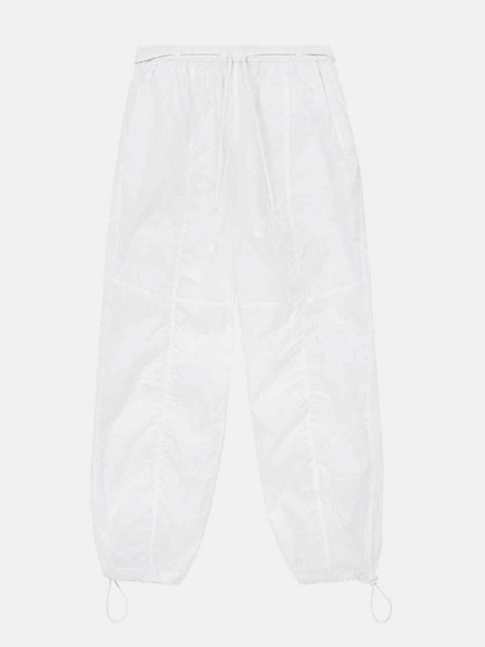 OIOI COLLECTION New Normal Shirring Sweatpants [White]