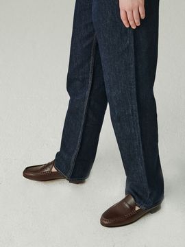 OLD HANDS CARVED Daria Signature Loafer