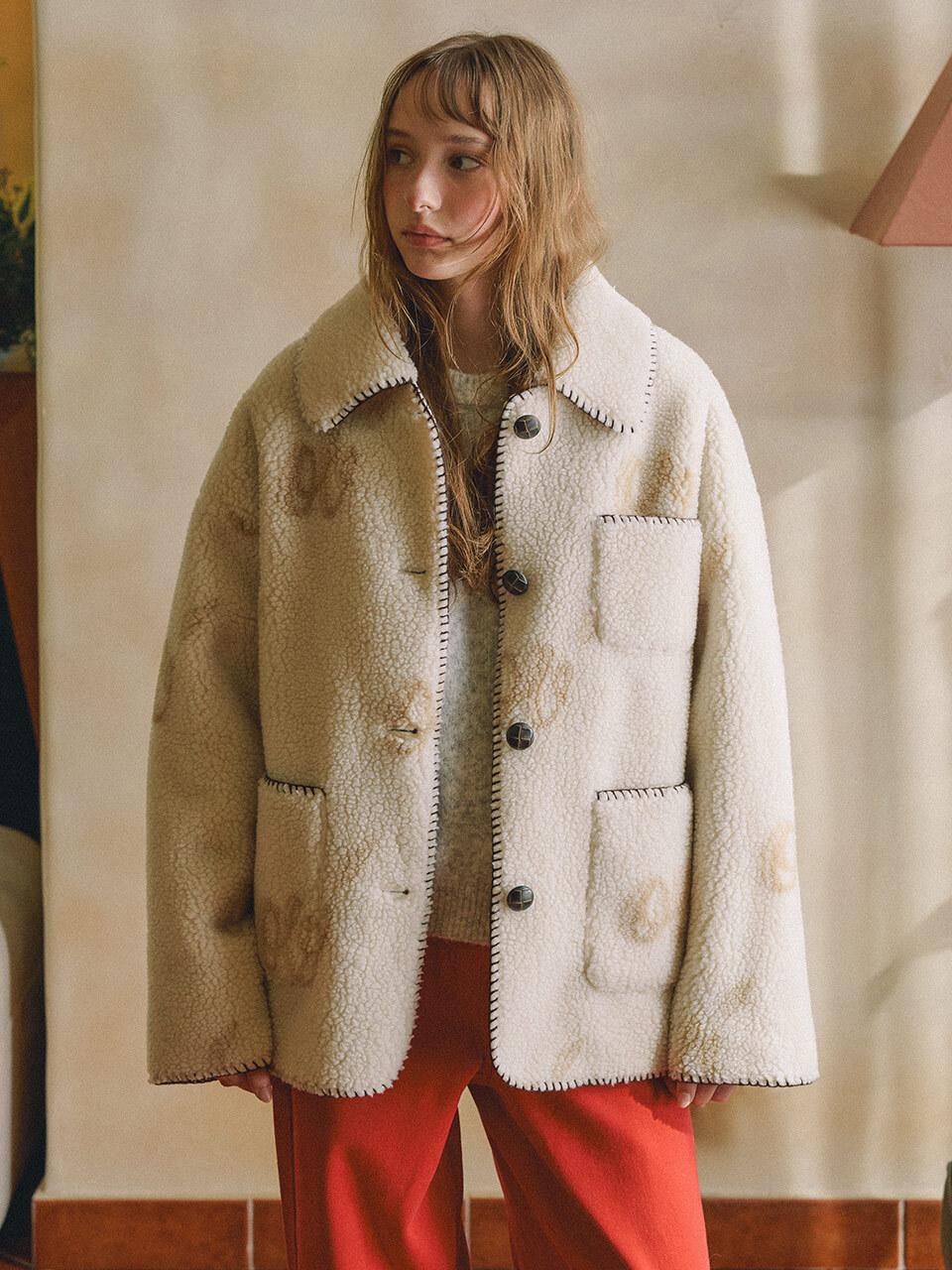 OLIVE DES OLIVE Logo Jacquard Mouton Oversized Jacket [Cream] (OM4WMA700)