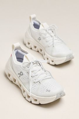 On On Cloud x Tempo Training Sneakers