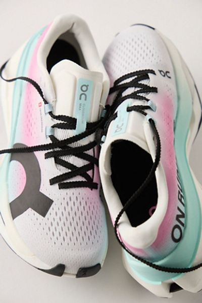 On On Cloudboom Max Sneakers