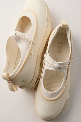 On On Cloudnova Moon Mary Janes