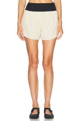 On On Performance Volt Short