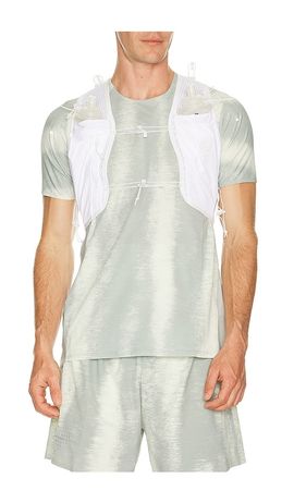 On On Ultra Vest Pro