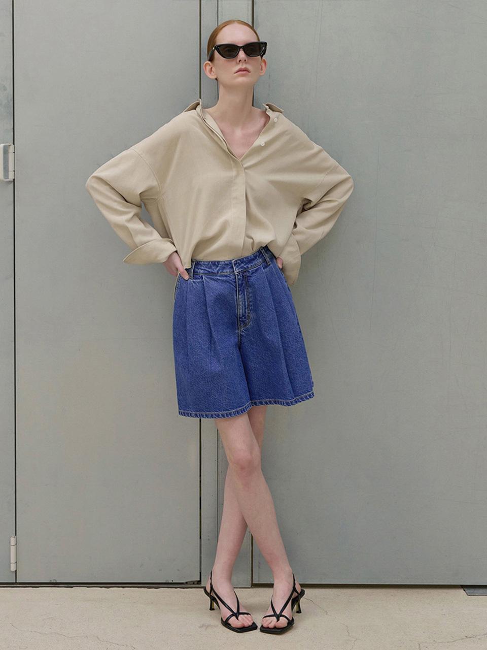 ONE Two Tuck Denim Shorts_DEEP BLUE