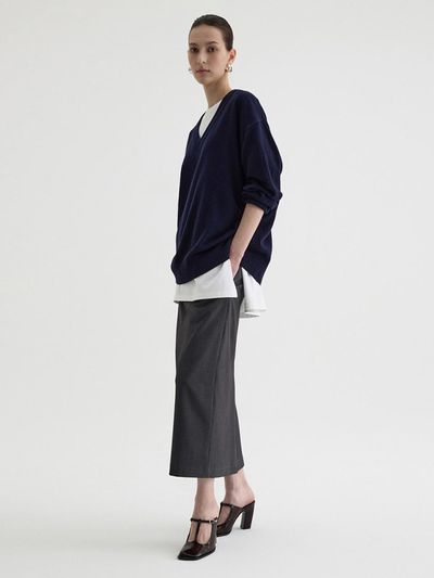 ONE Wool Deep V Neck Knit Sweater [NAVY]