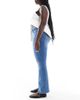 Only Curve ONLY Curve flare jeans in mid blue - 3