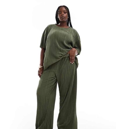 Only Curve ONLY Curve plisse wide leg pants in khaki - part of a set-Green