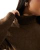Only Curve Only Curve roll neck knitted dress in brown-Gray - 3