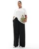 Only Curve ONLY Curve short sleeve knit top in cream-White - 2