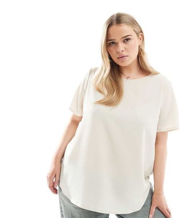 Only Curve ONLY Curve short sleeve top in cream-White