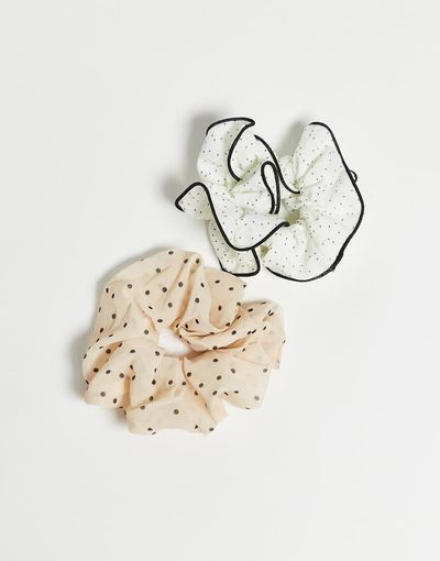 ONLY ONLY 2-pack polka dots scrunchies in beige & white-Neutral