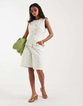 ONLY ONLY floral print bermuda shorts in white - part of a set