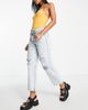 ONLY Only Juliet low rise asymmetric button ripped boyfriend jeans in light blue-Black - 4
