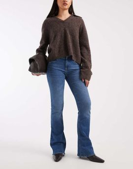 ONLY ONLY Phoebe low waist flare jeans in mid blue