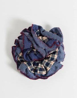 ONLY ONLY scrunchie in blue & cream check with ruffle-White