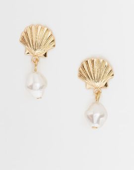ONLY ONLY seashell earrings with faux pearls in gold tone-White