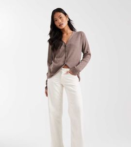 ONLY Petite ONLY Petite Judy low rise wide leg jeans in ecru-White
