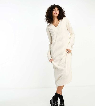 Only Tall Only Tall knitted v neck maxi dress in cream-White