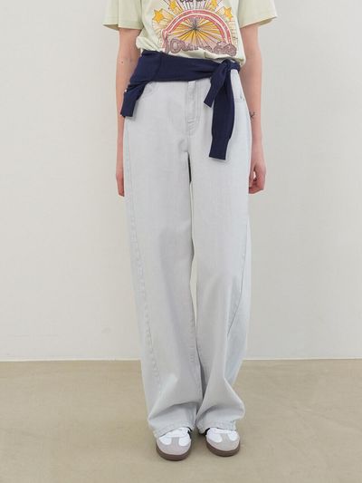 on&on Curved Cut Light Grey Cotton Denim Pants (NEJ5ML321)