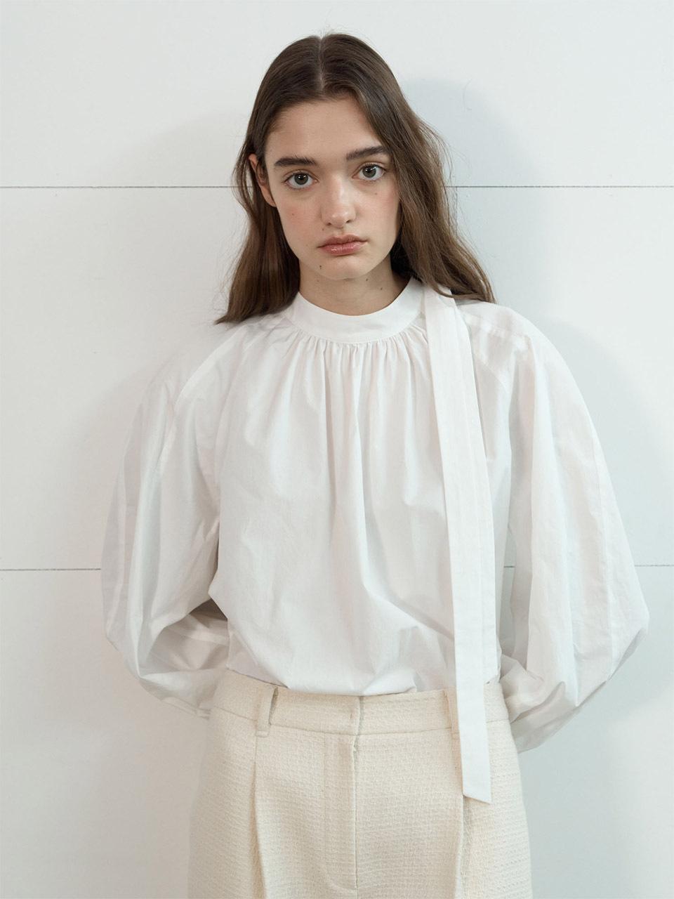 on&on Shirring Detail Volume Blouse
