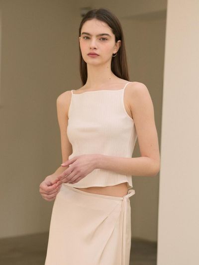 on&on Square Neck Sleeveless Top