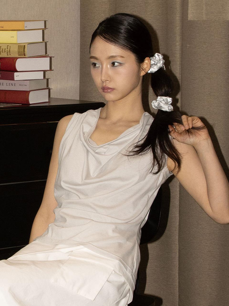 ONSKA Cowl Neck Sleeveless_Light Grey