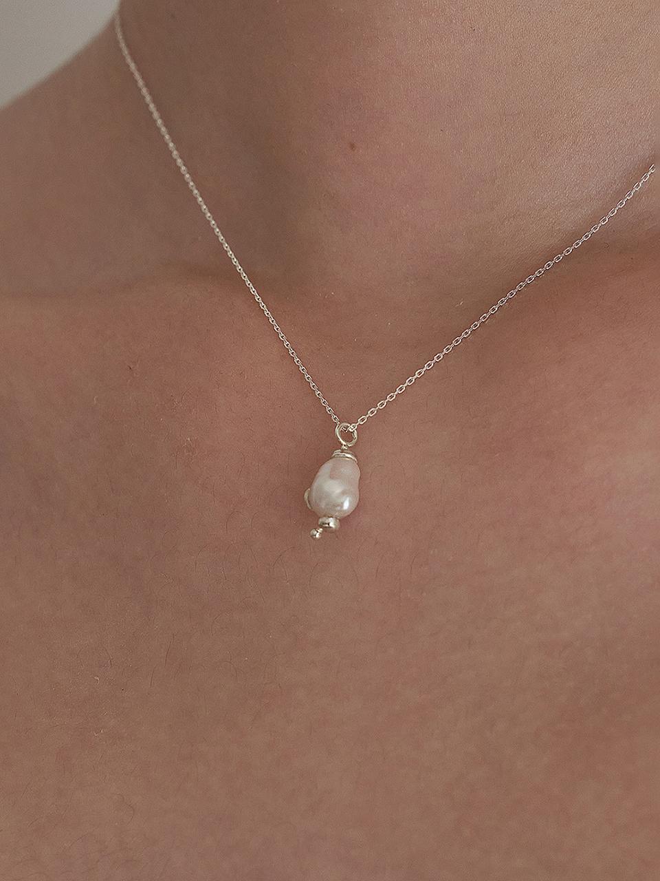 OR D`OR drip freshwater pearl necklace