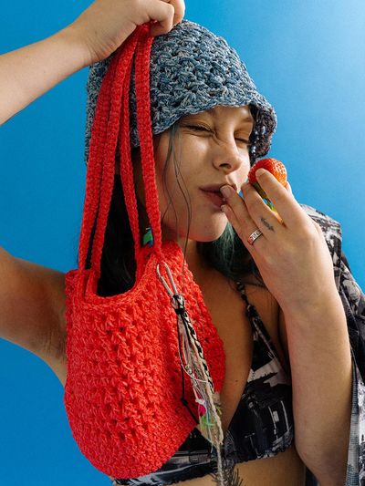 orogee Tangled Swim Knit Shoulder Bag [Red]