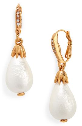 Oscar de la Renta Oscar de la Renta Small Imitation Pearl Drop Earrings