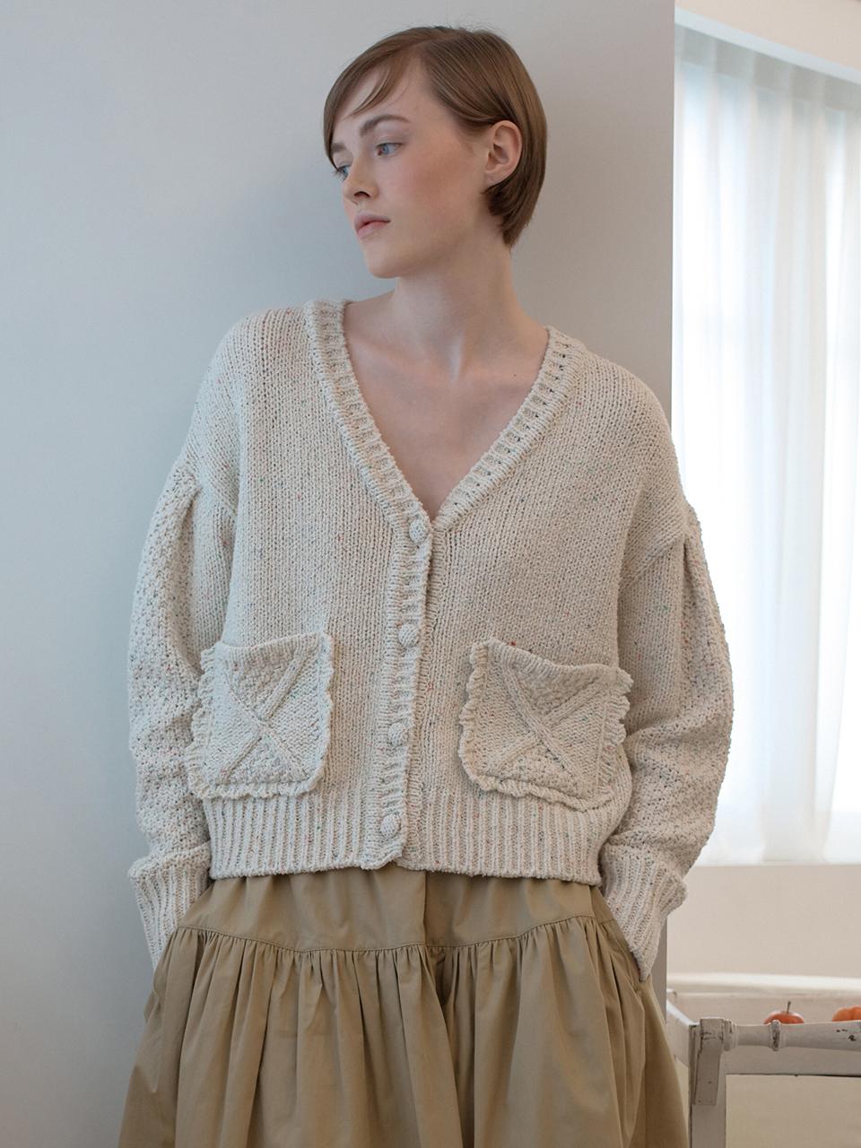 OTHEMENT by vocavaca Boucle Scallop Cardigan