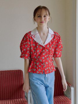 OTHEMENT by vocavaca Scallop Collar Flower Graphic Blouse - Red