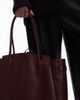 & Other Stories & Other Stories leather tote bag in burgundy-Red - 3