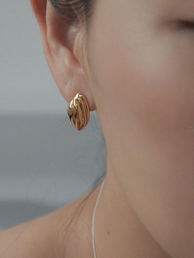OudStudio Handcrafted Mini Shell Earring [Silver, Gold]