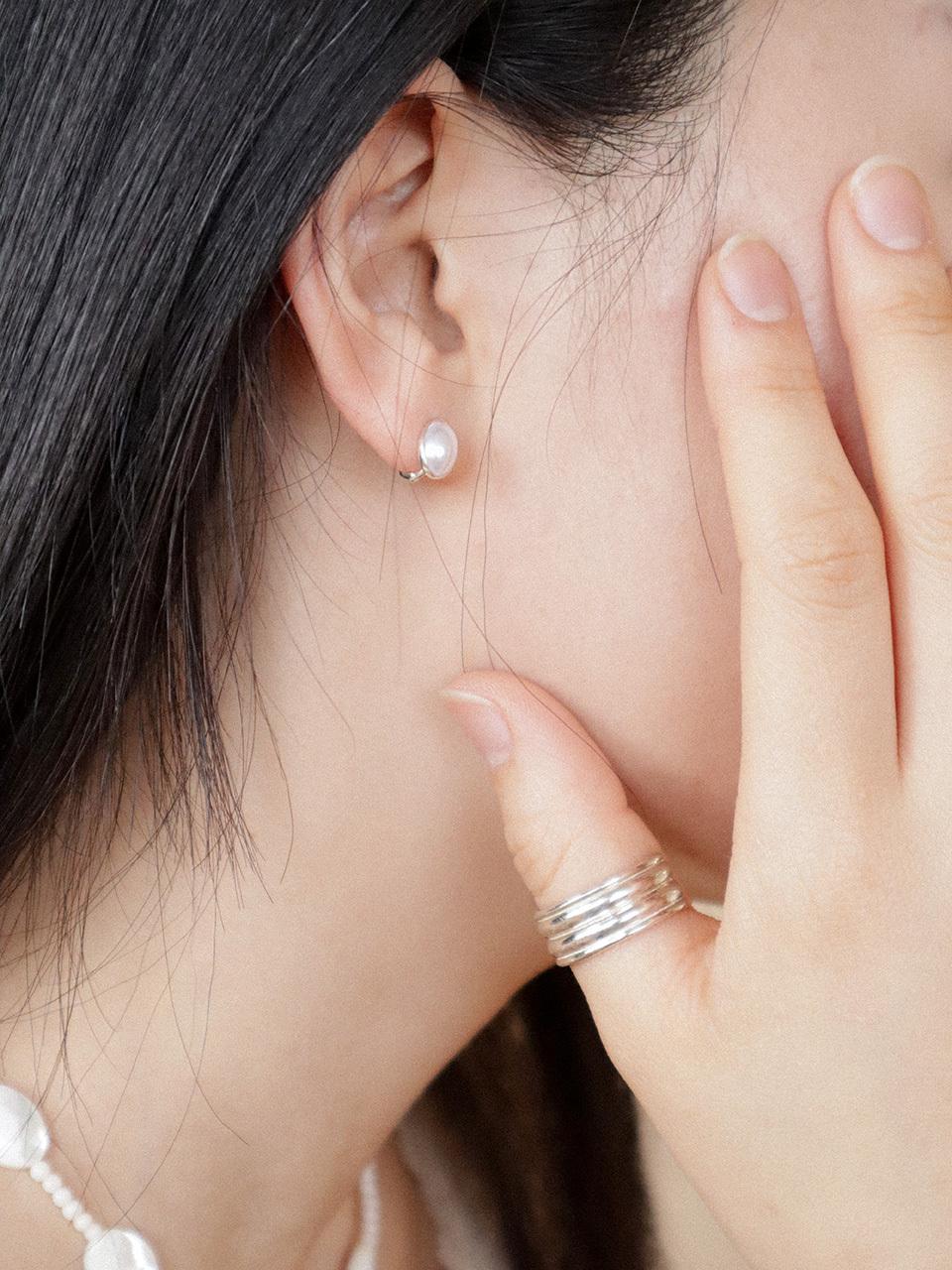 OudStudio Pearl Sterling Silver One-touch Earring