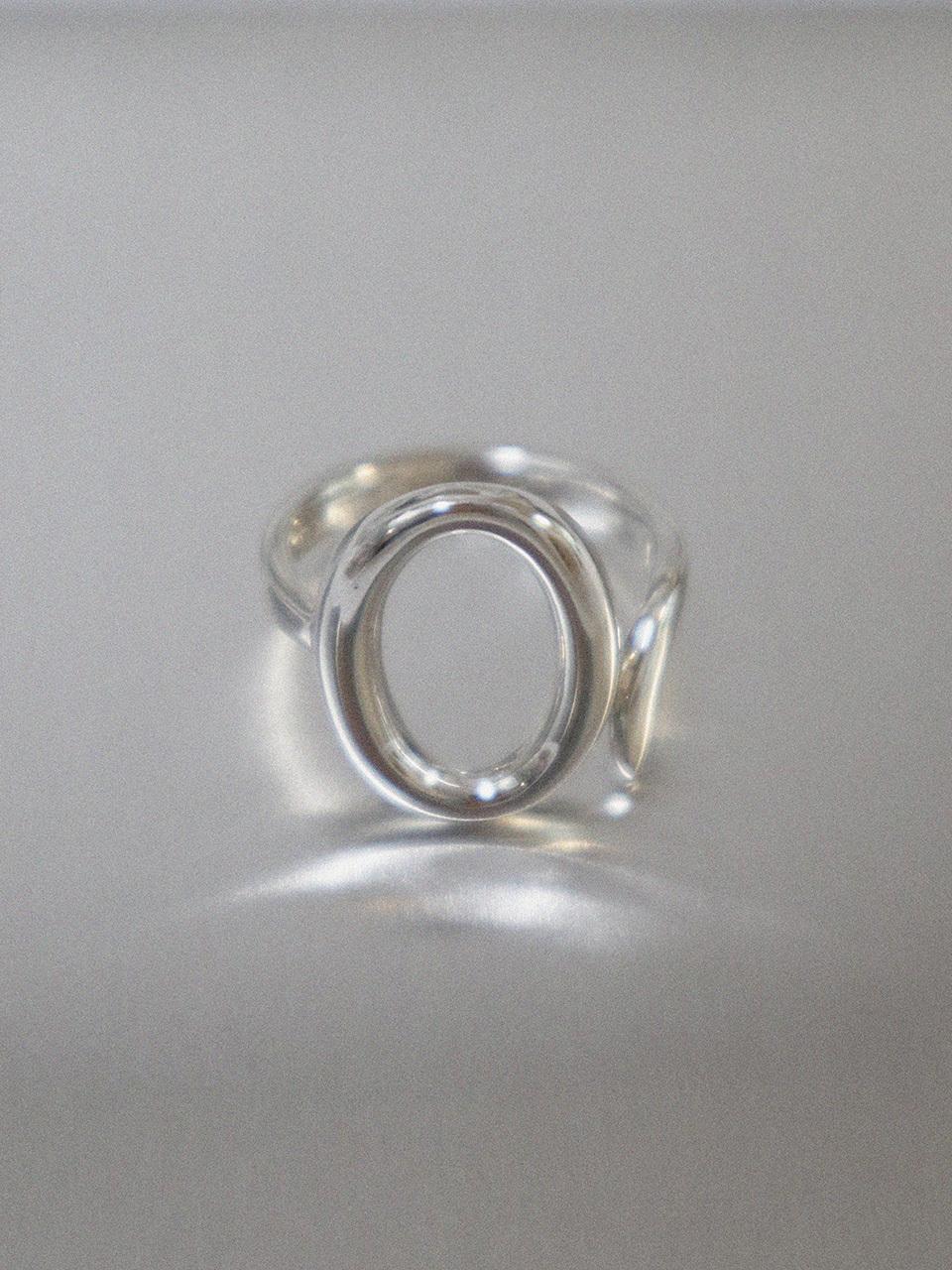 OudStudio Sterling Silver Oval Open Ring