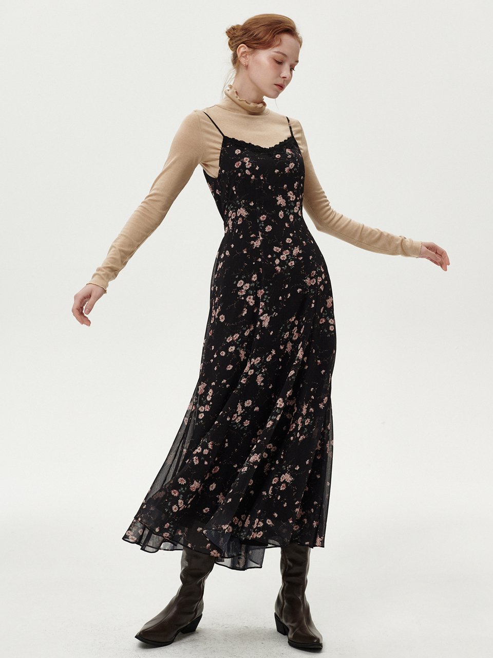 ouel Flower Lace Slip Dress (Black)