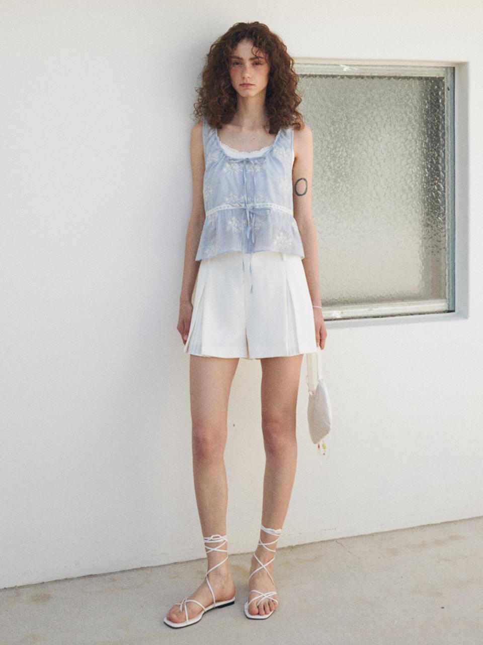 ouel FRONT PLEATS SHORTS