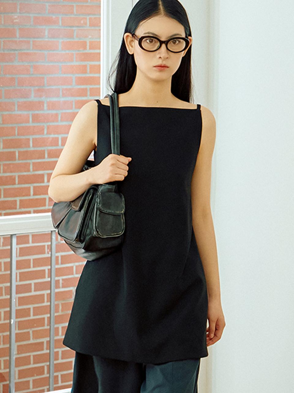Oui mais non Basic String Square Dress