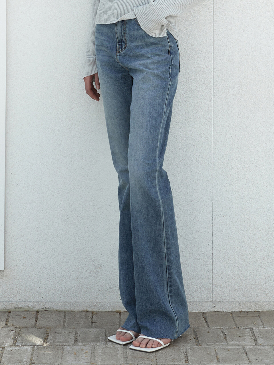 ouie Boots Cut Denim Pants_Medium Blue