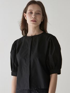 ouie halfsleeve puff blouse (black)
