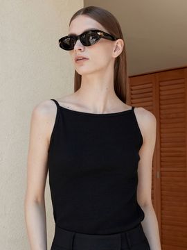 ouie Narrow Ribbed Square Neck Sleeveless Top _Black